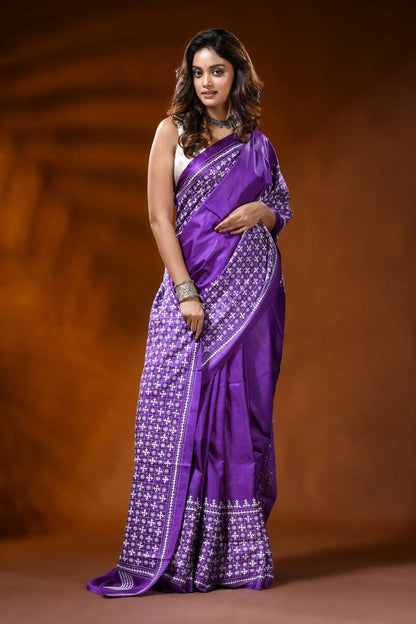 Violet silk kutch embroidery saree with handmade geometric design 4