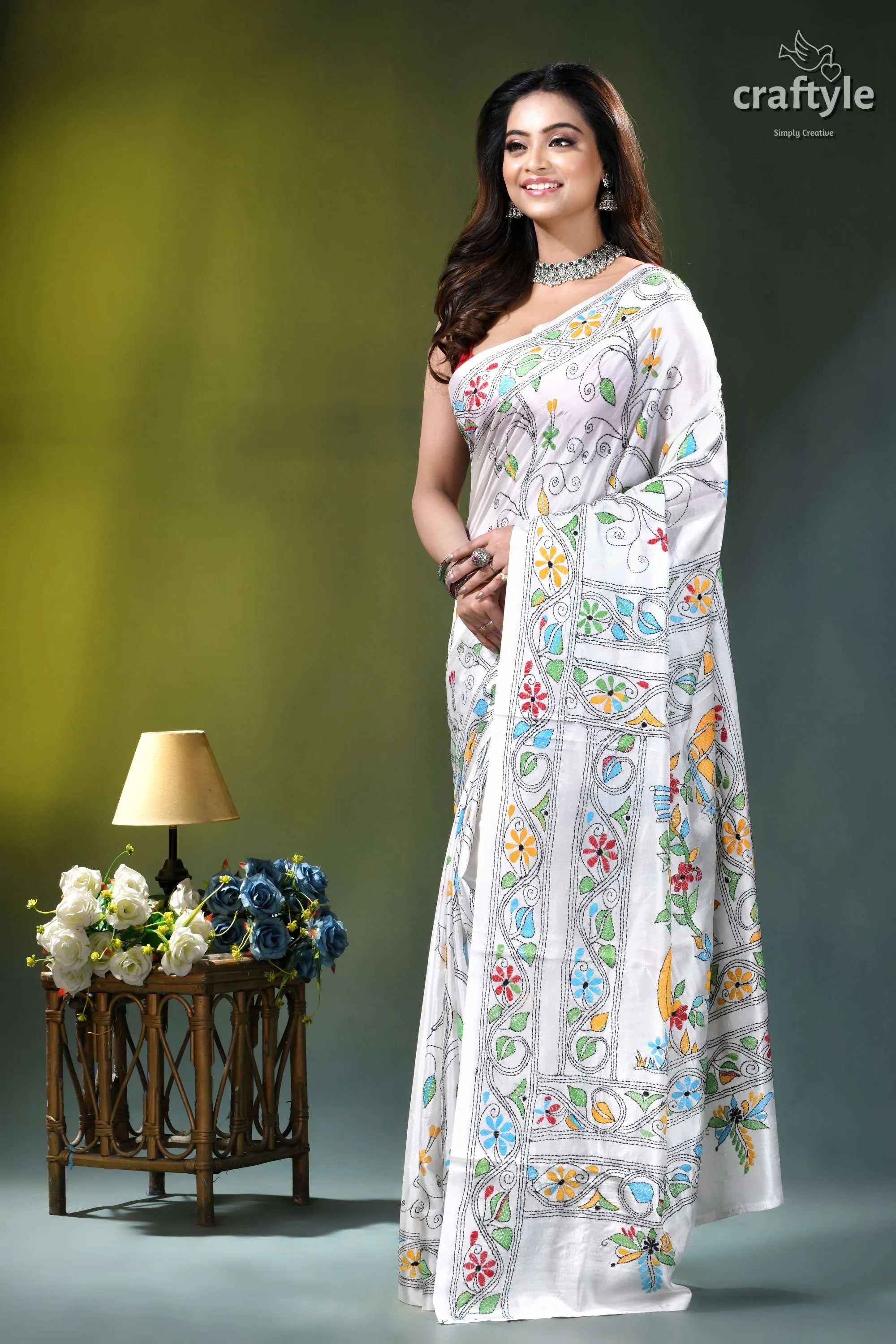 Vista white baul motif bengal heritage silk kantha saree white silk saree adorned intricate 3