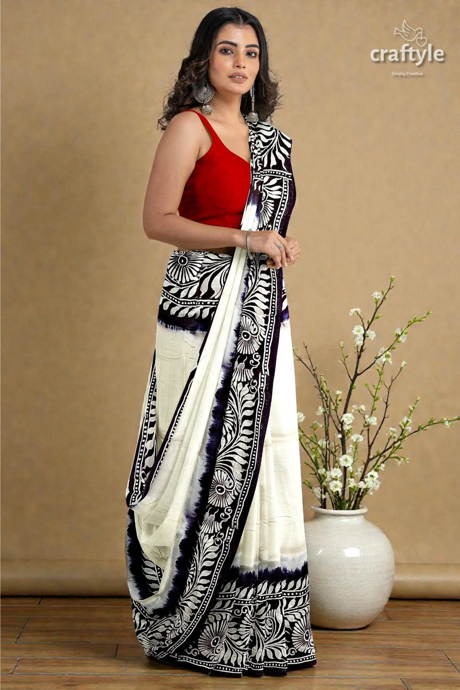 White and black soru tuli hand batik mulberry pure silk saree 6