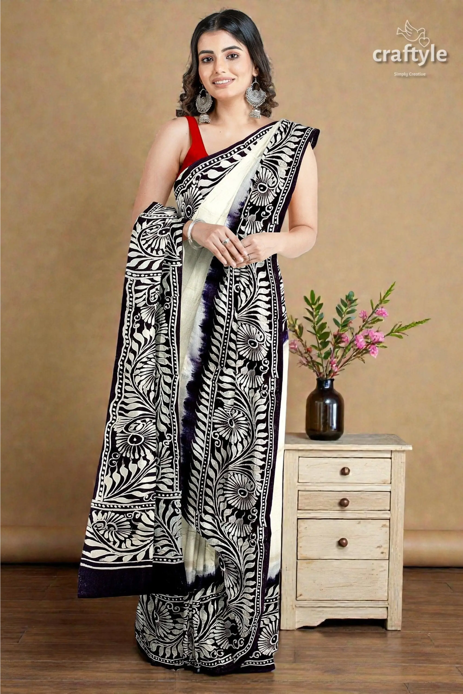 White and black soru tuli hand batik mulberry pure silk saree 1