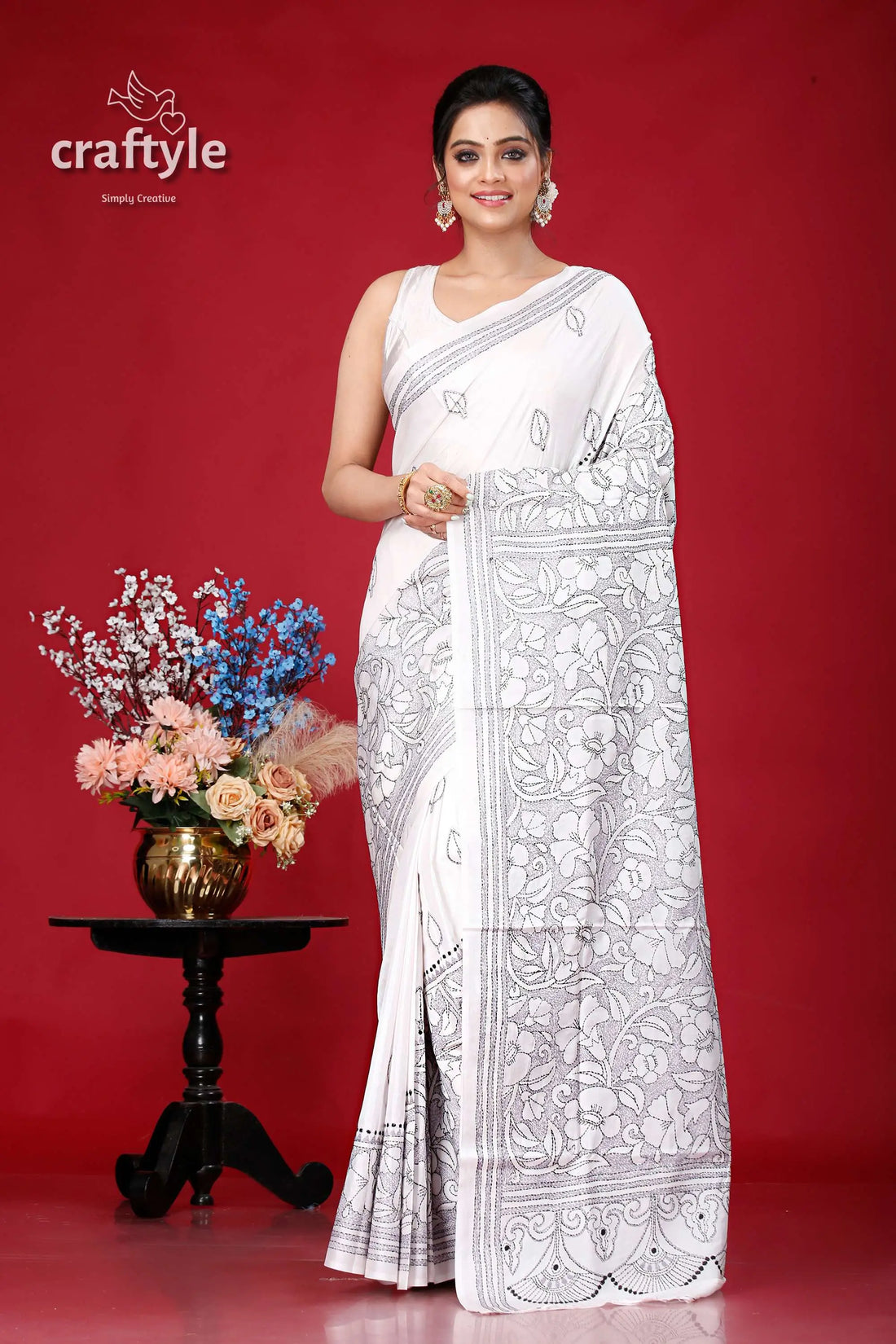 White and grey kantha embroidery silk saree - reverse stitch white saree floral embroidery 1
