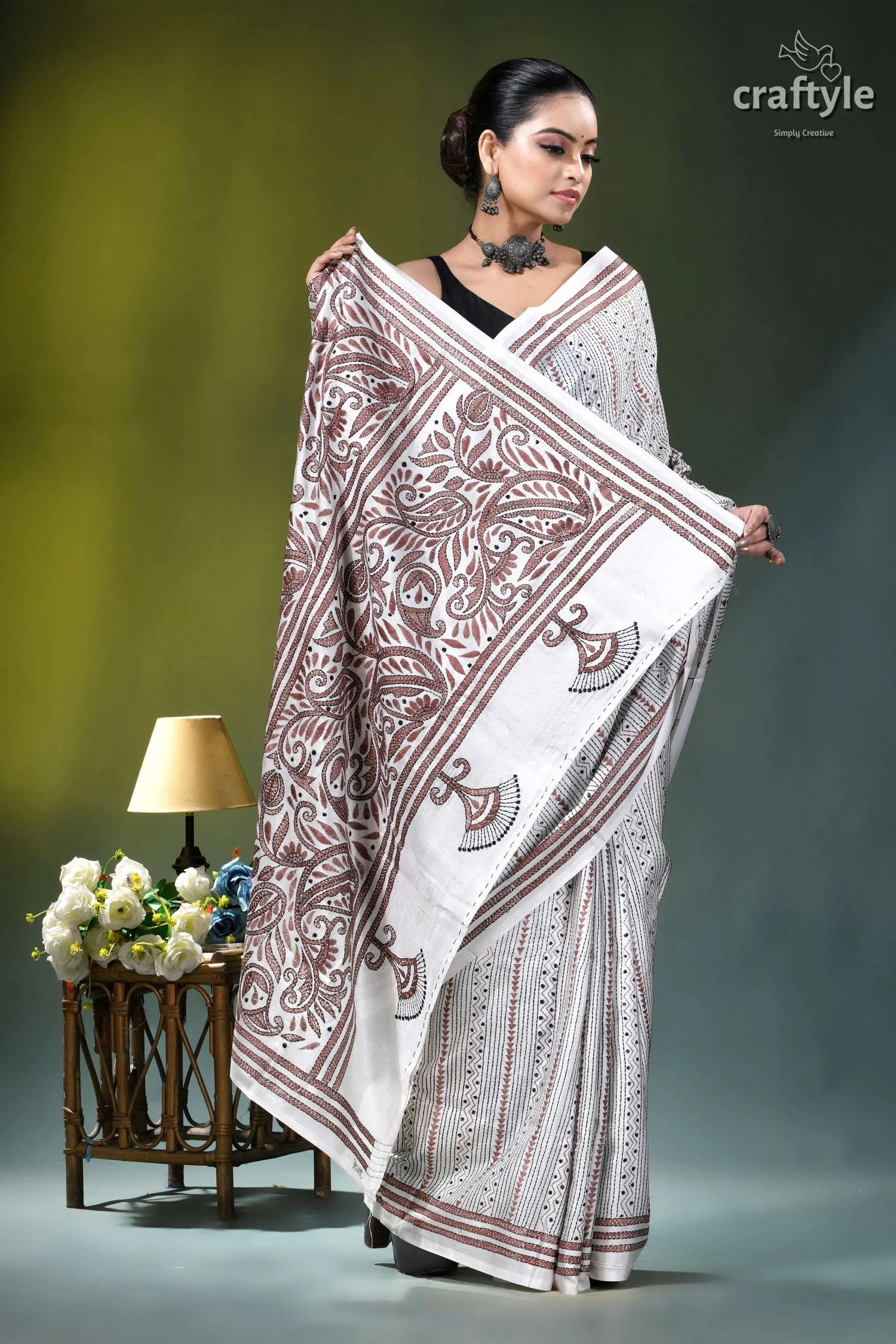 White geometric-floral design silk kantha embroidery saree white maroon patterned saree intricate 4