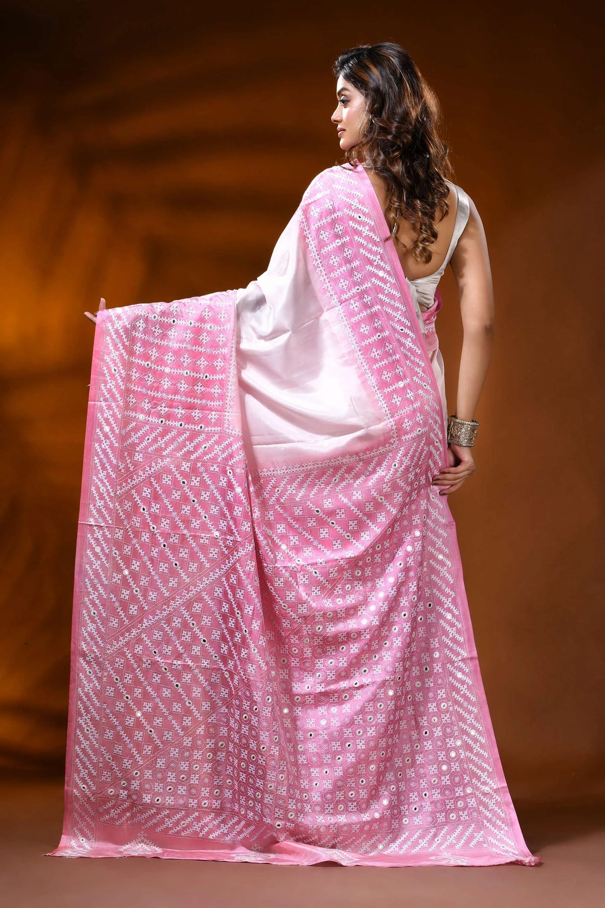 White pink dyed silk kutch work saree with mirror geometric design 5