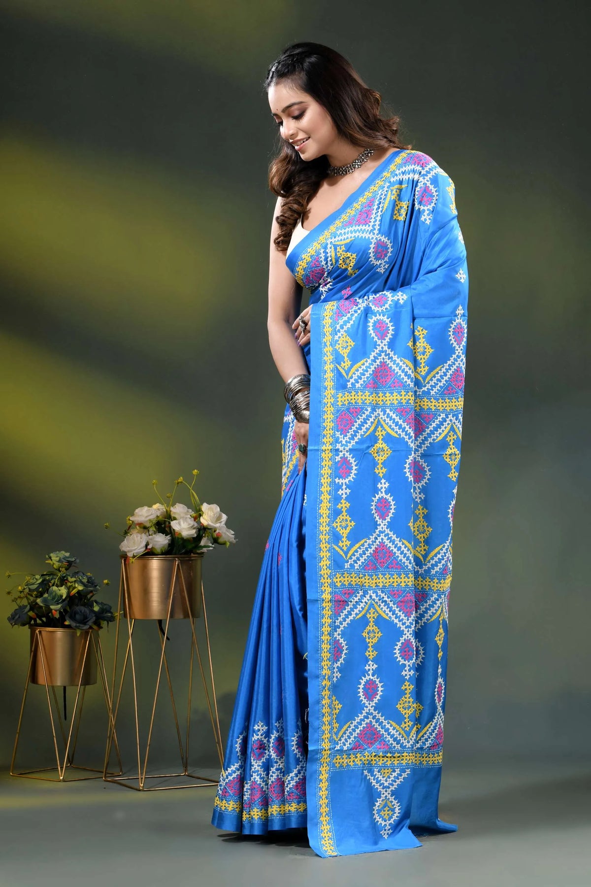 Windows blue silk kutch embroidery saree with multicolor ethnic design 3