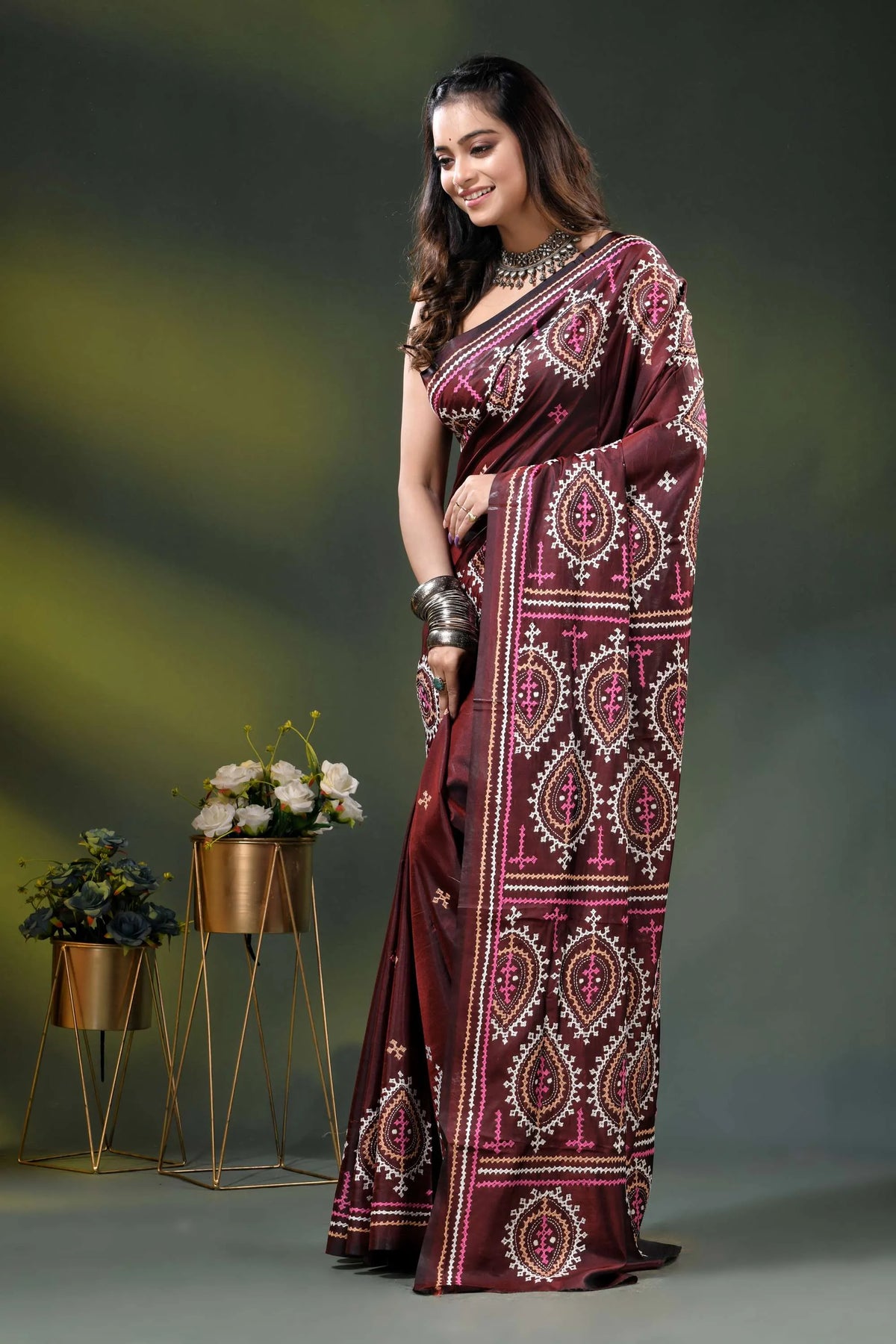 Wine multi-thread handcrafted kutch work silk saree with paisley motifs 3