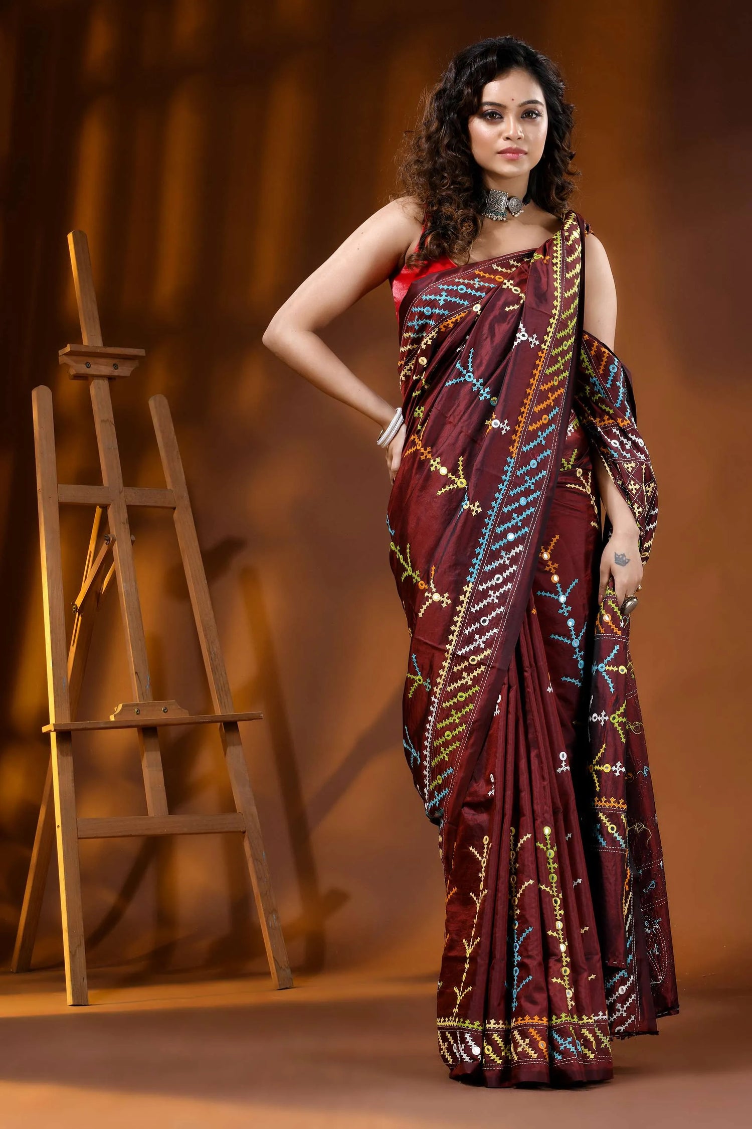 Wine multi-thread kutch embroidered silk saree with mirror detailing 4