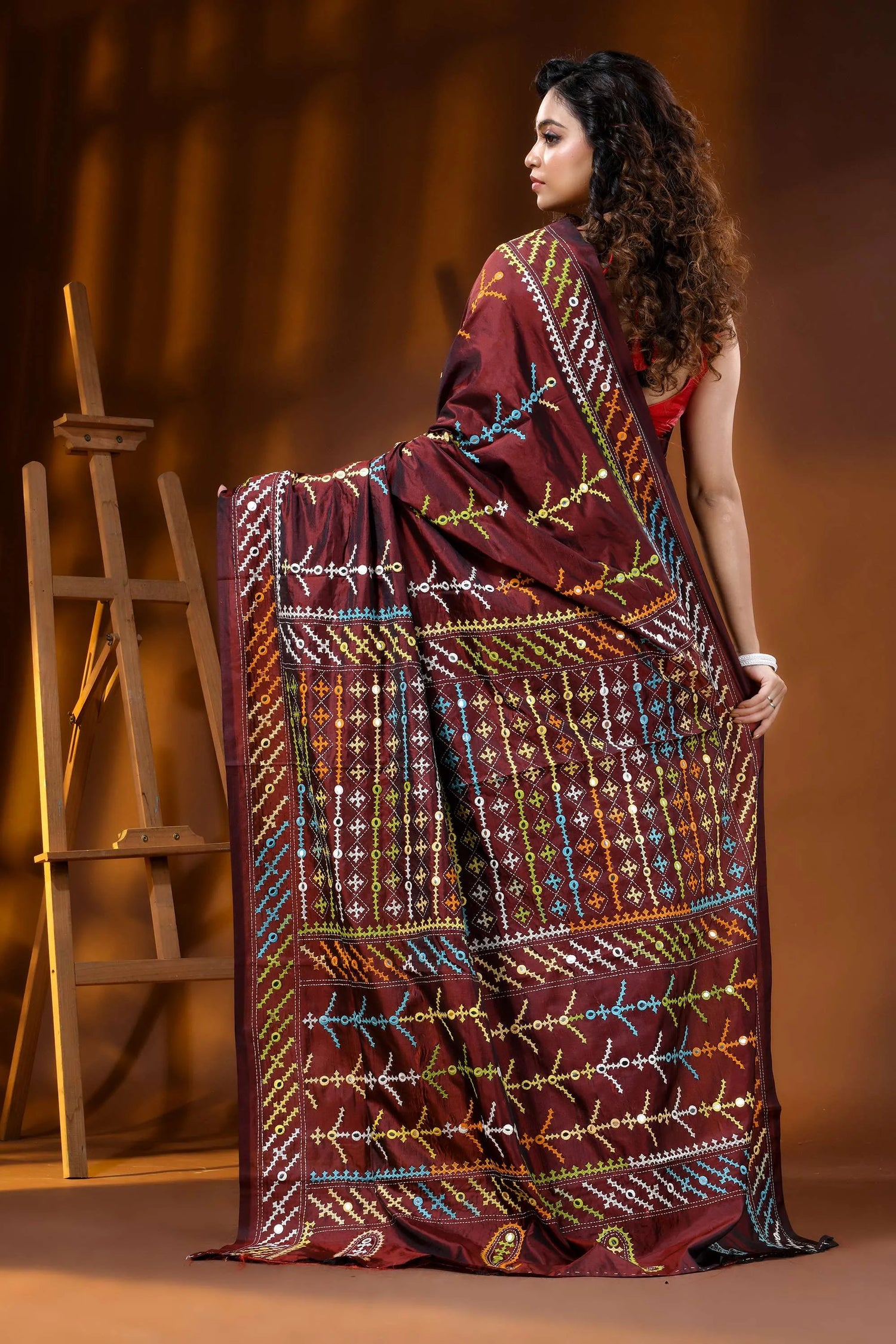 Wine multi-thread kutch embroidered silk saree with mirror detailing 5