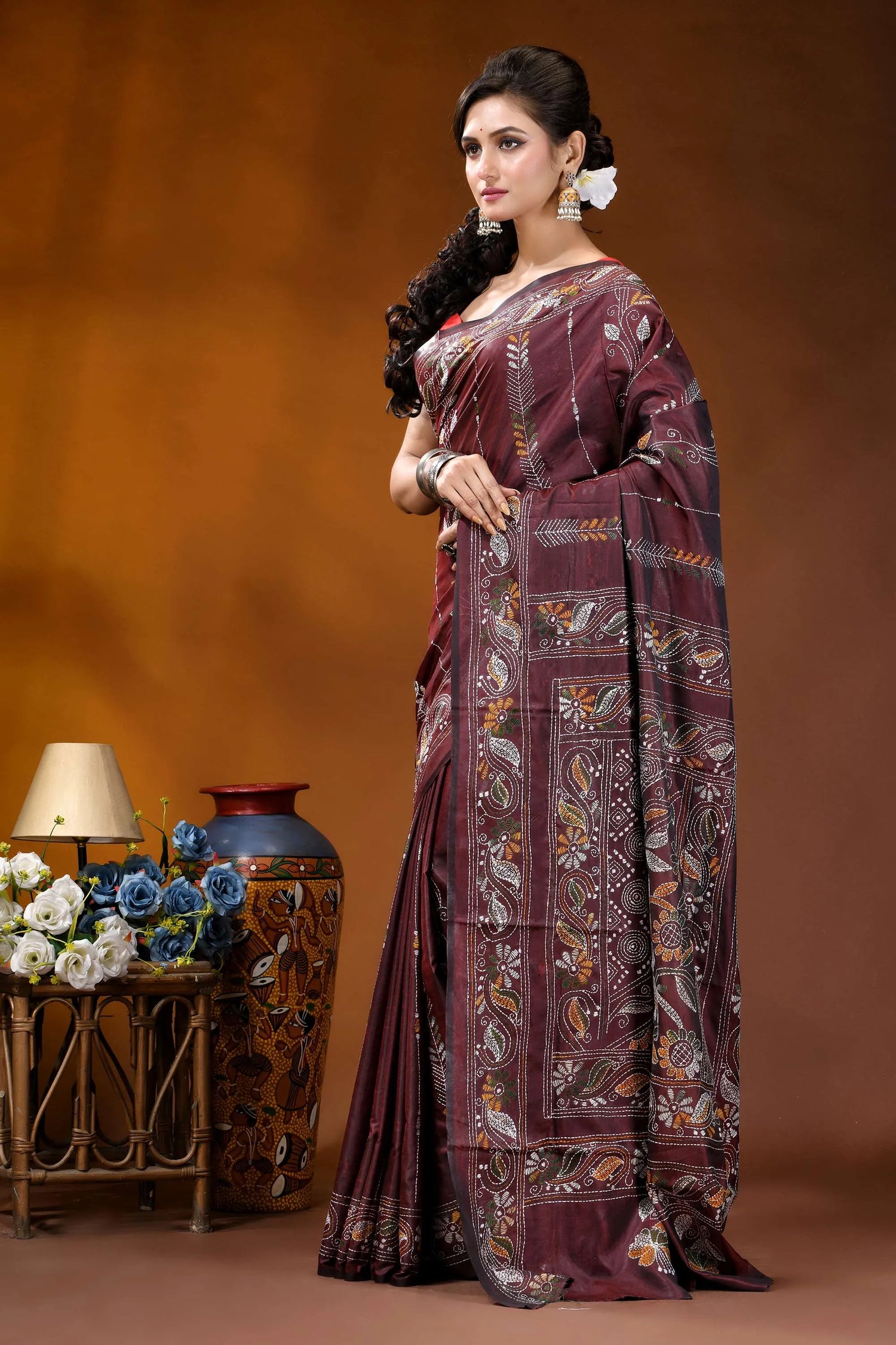 Wine paisley motif hand embroidered silk kantha stitch saree maroon silk saree intricate gold 3
