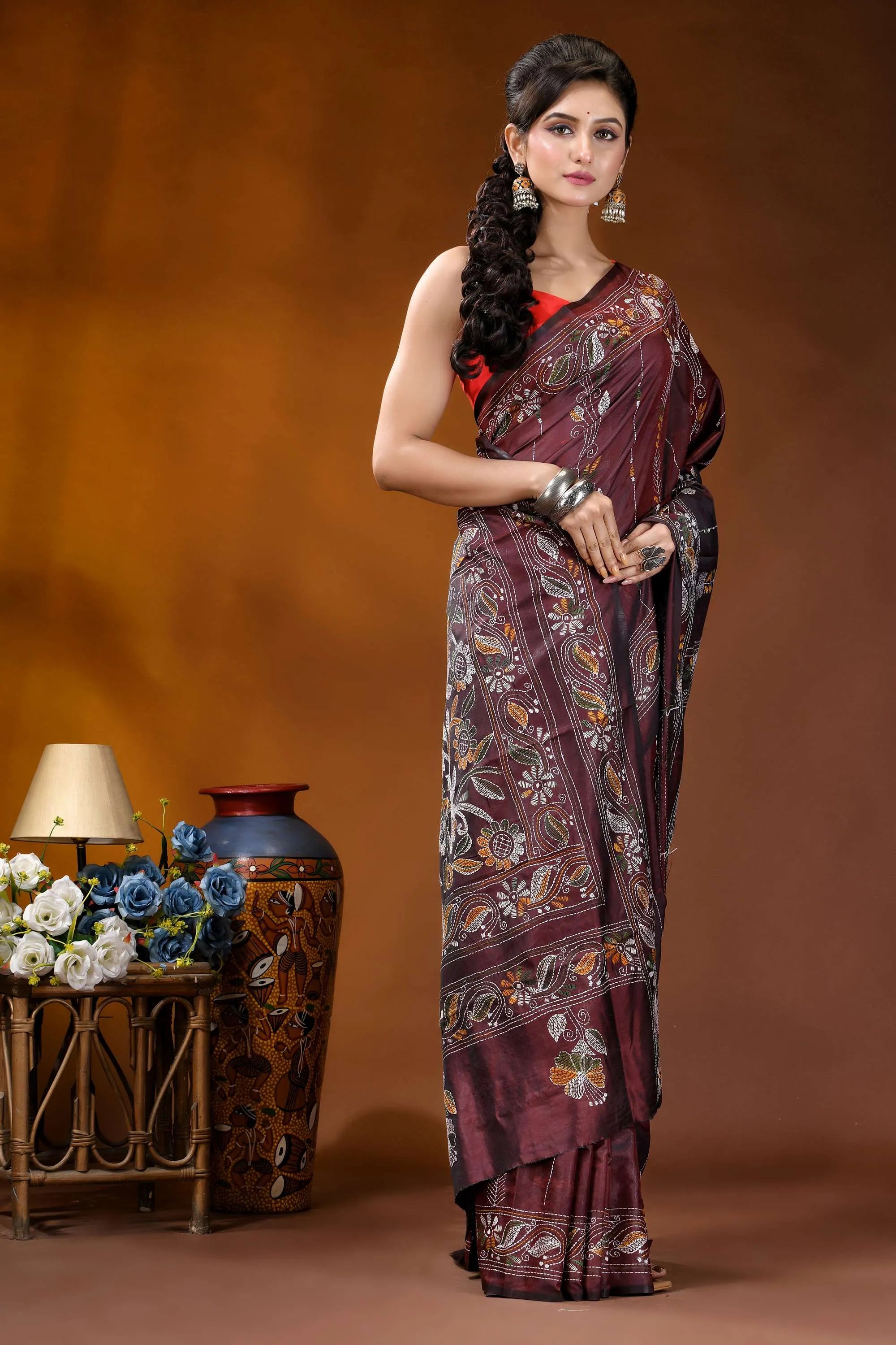 Wine paisley motif hand embroidered silk kantha stitch saree maroon silk saree intricate floral 4