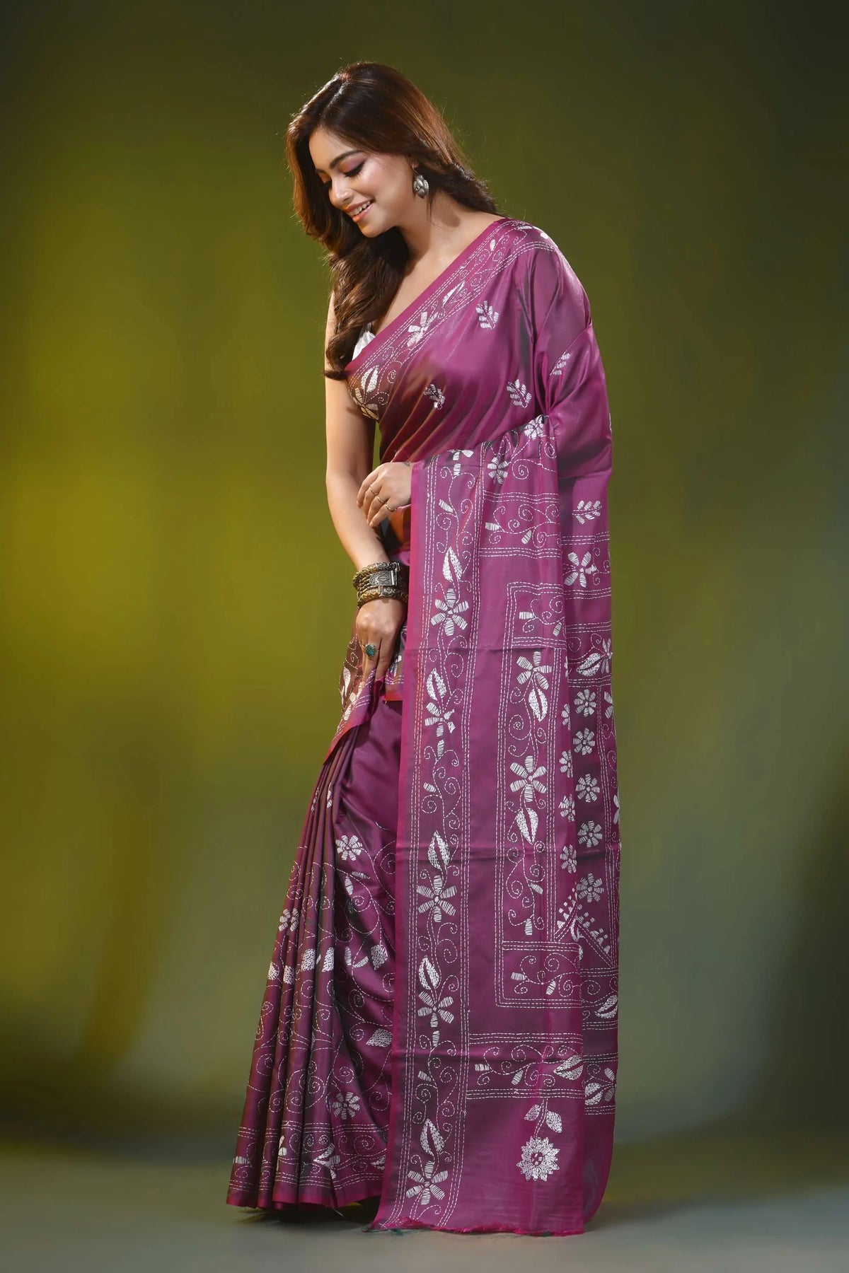 Wine purple handcrafted kantha silk saree with floral ethnic design 3