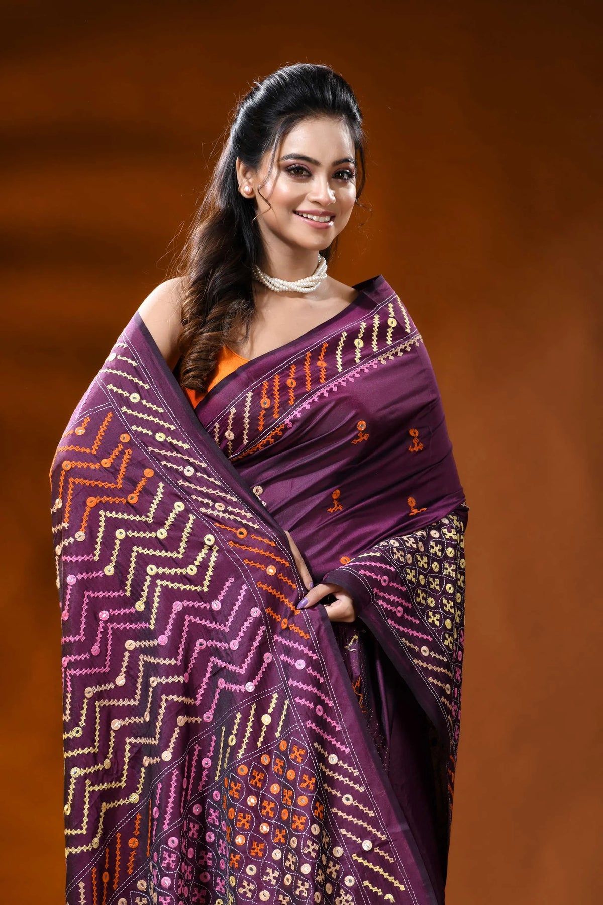 Wine silk gujrati stitch saree with ethnic chevron design mirror work 2