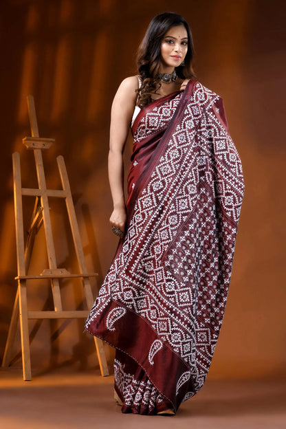 Wine silk kutch embroidery saree with handcrafted ethnic design 5