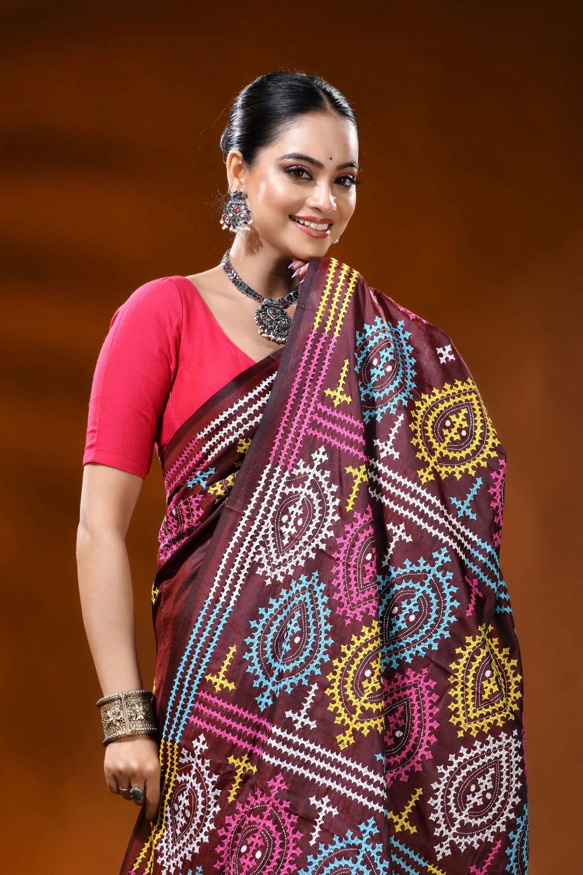 Wine silk kutch work saree with multicolor paisley ethnic design 2